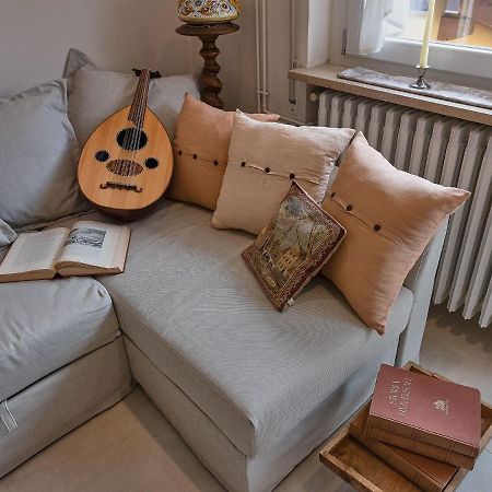 Ave Home Luino Bagian luar foto