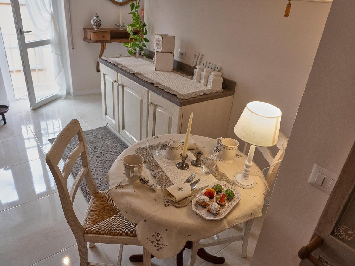 Ave Home Luino Bagian luar foto