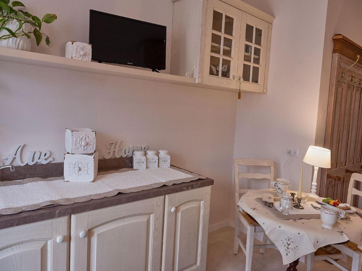 Ave Home Luino Bagian luar foto